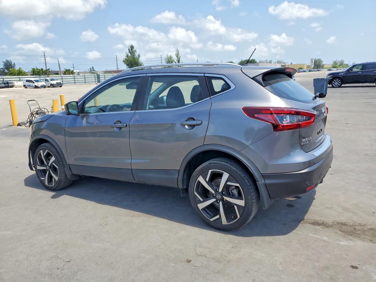 2022 NISSAN ROGUE
