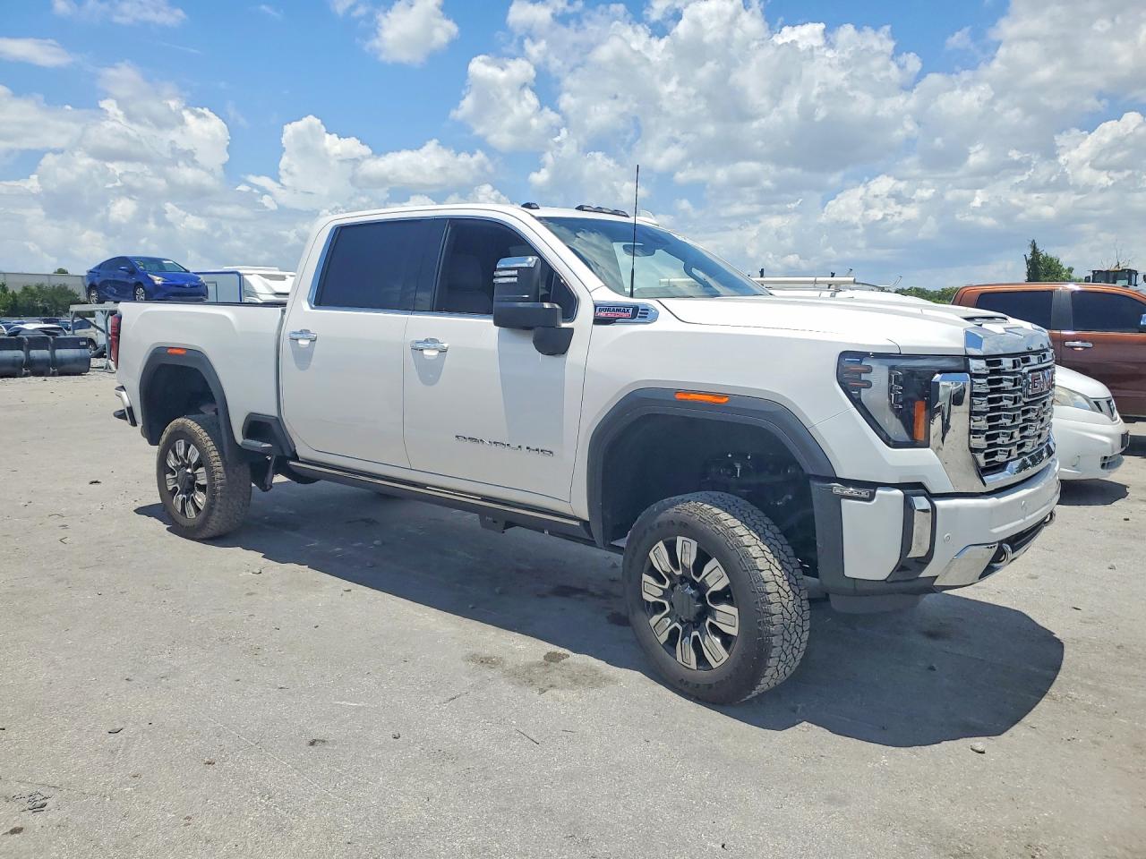 2024 GMC SIERRA