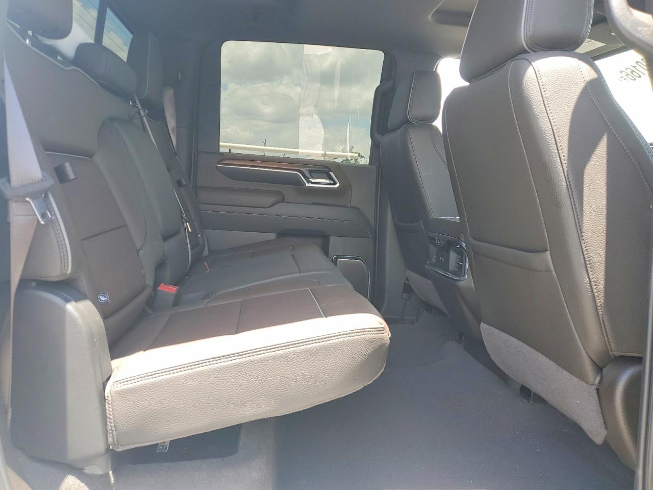 2024 GMC SIERRA
