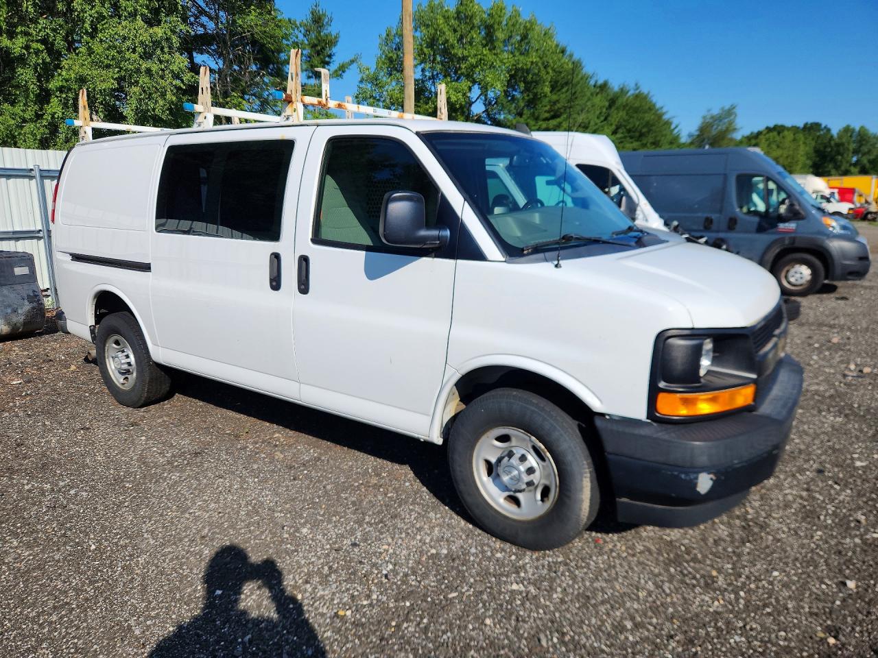 2017 CHEVROLET EXPRESS