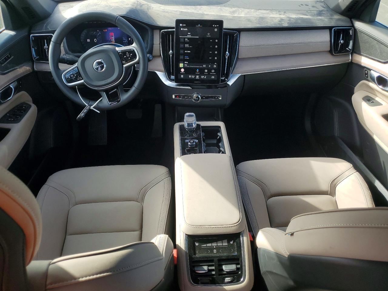 2026 VOLVO XC90