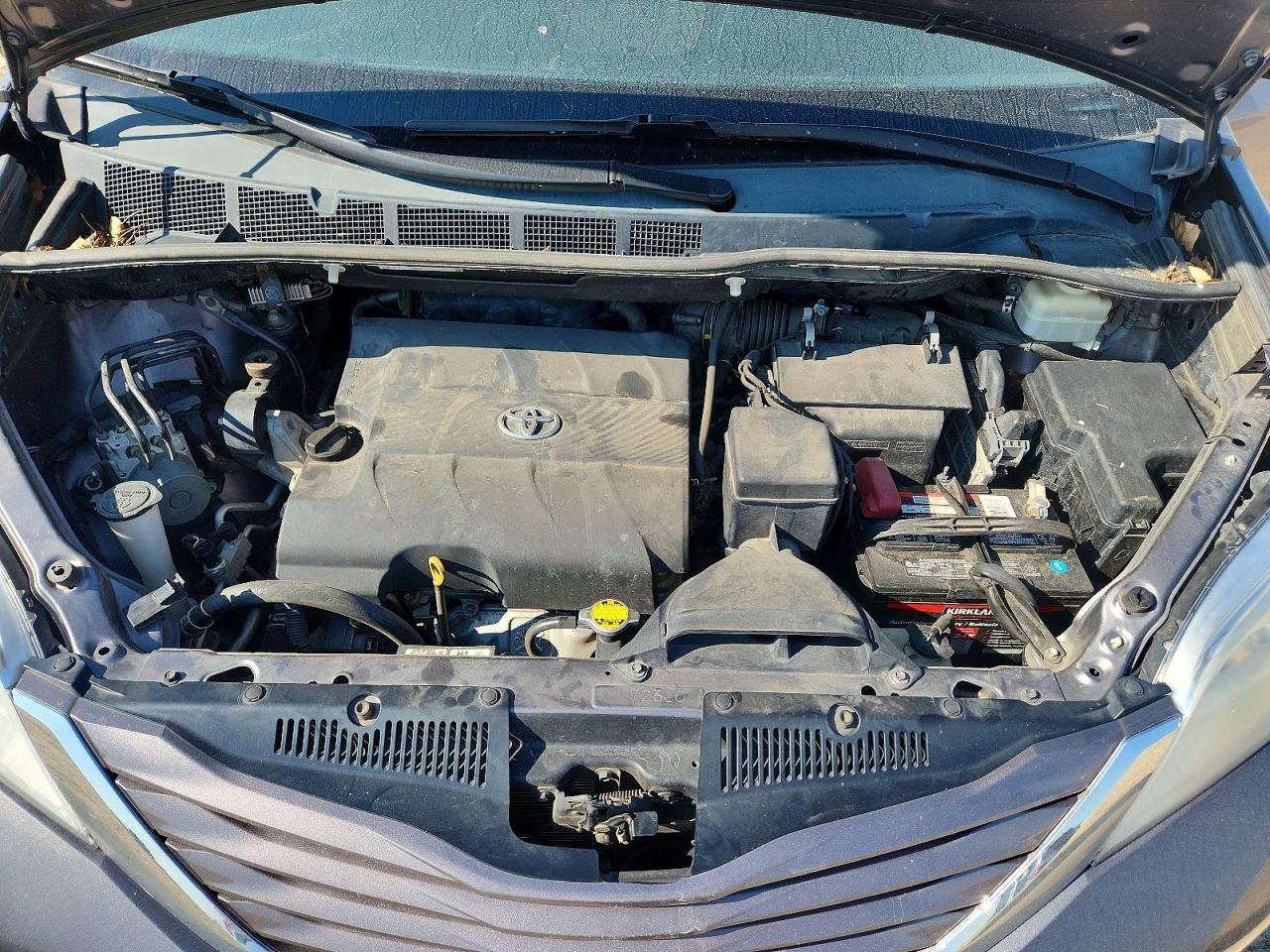 2015 TOYOTA SIENNA LE