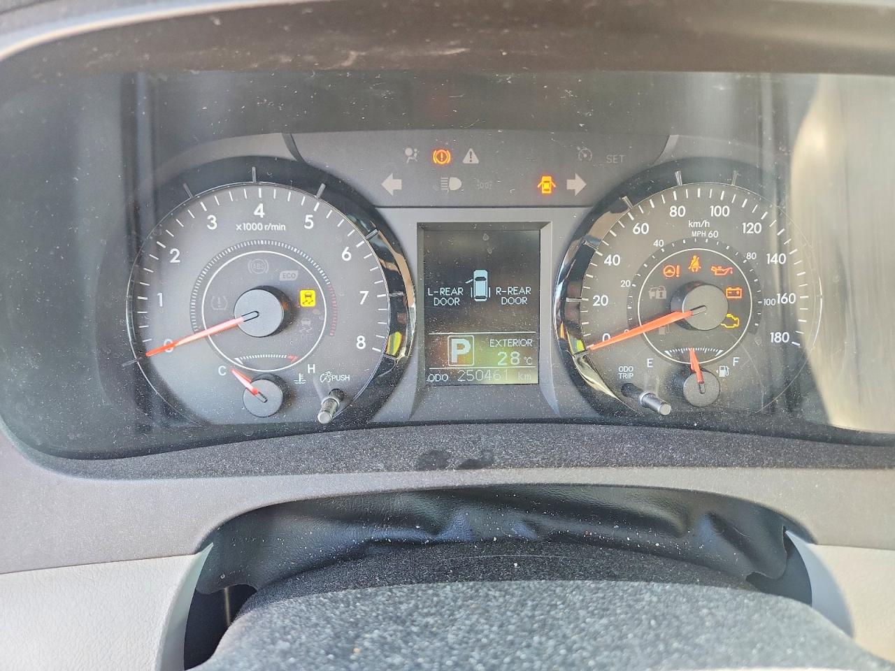 2015 TOYOTA SIENNA LE