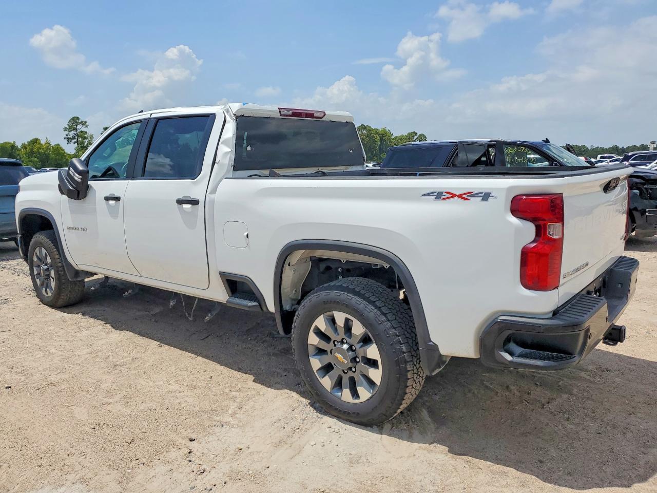 2024 CHEVROLET SILVERADO