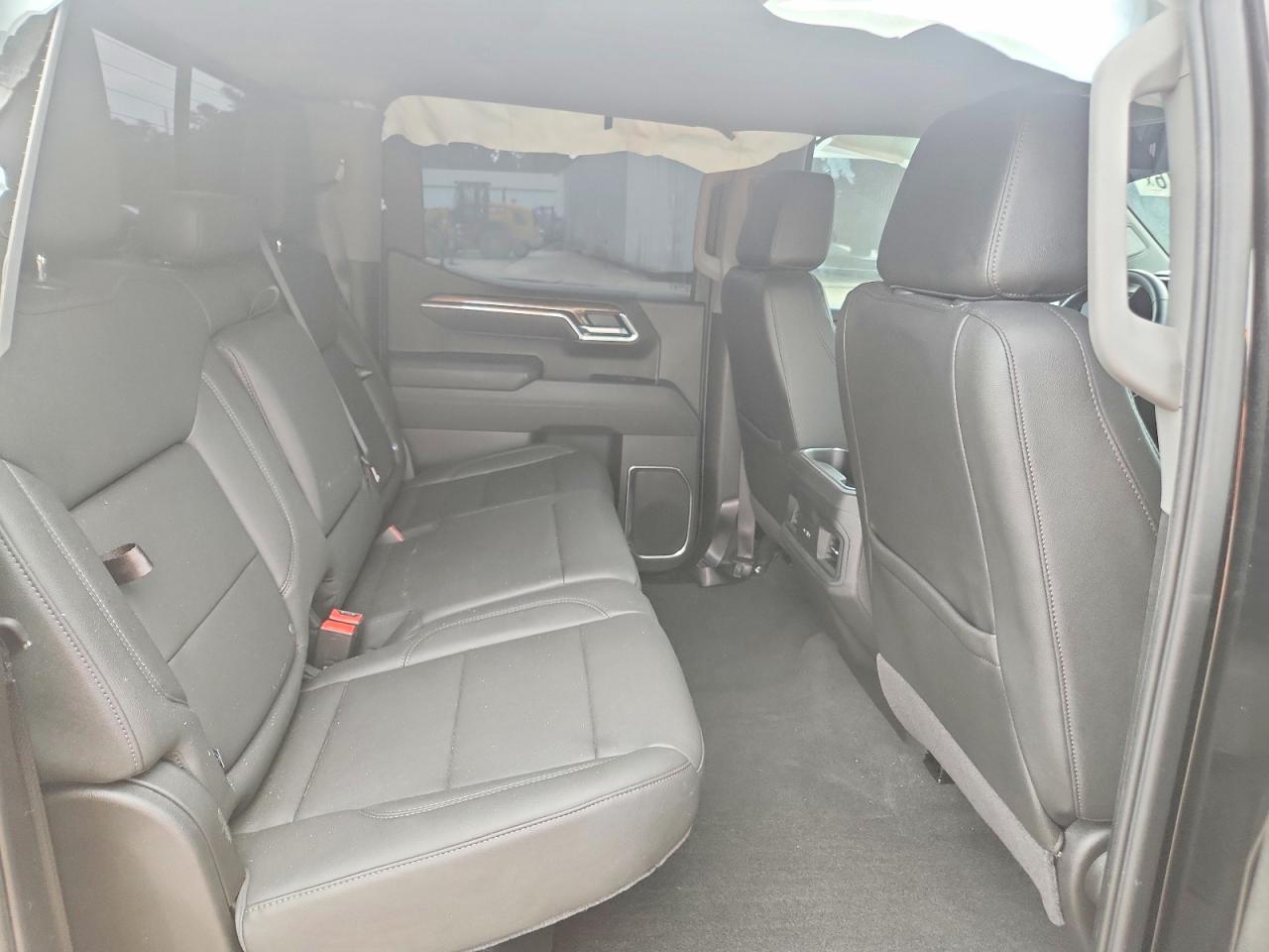 2025 CHEVROLET SILVERADO
