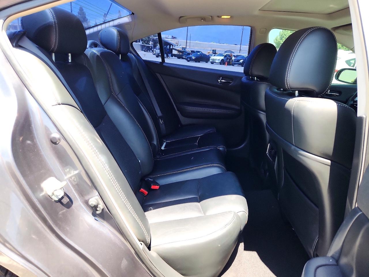 2012 NISSAN MAXIMA