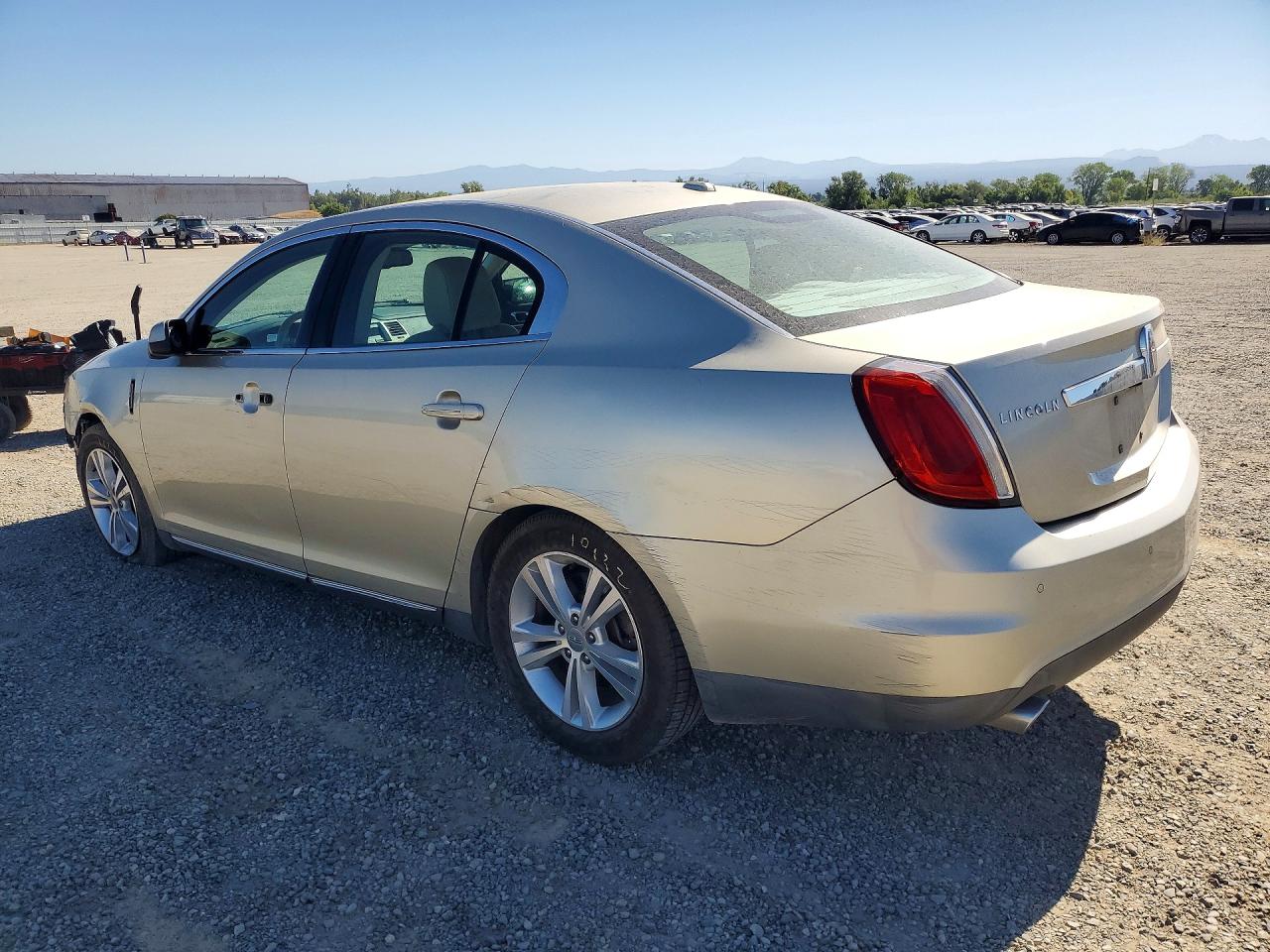 2010 LINCOLN MKS