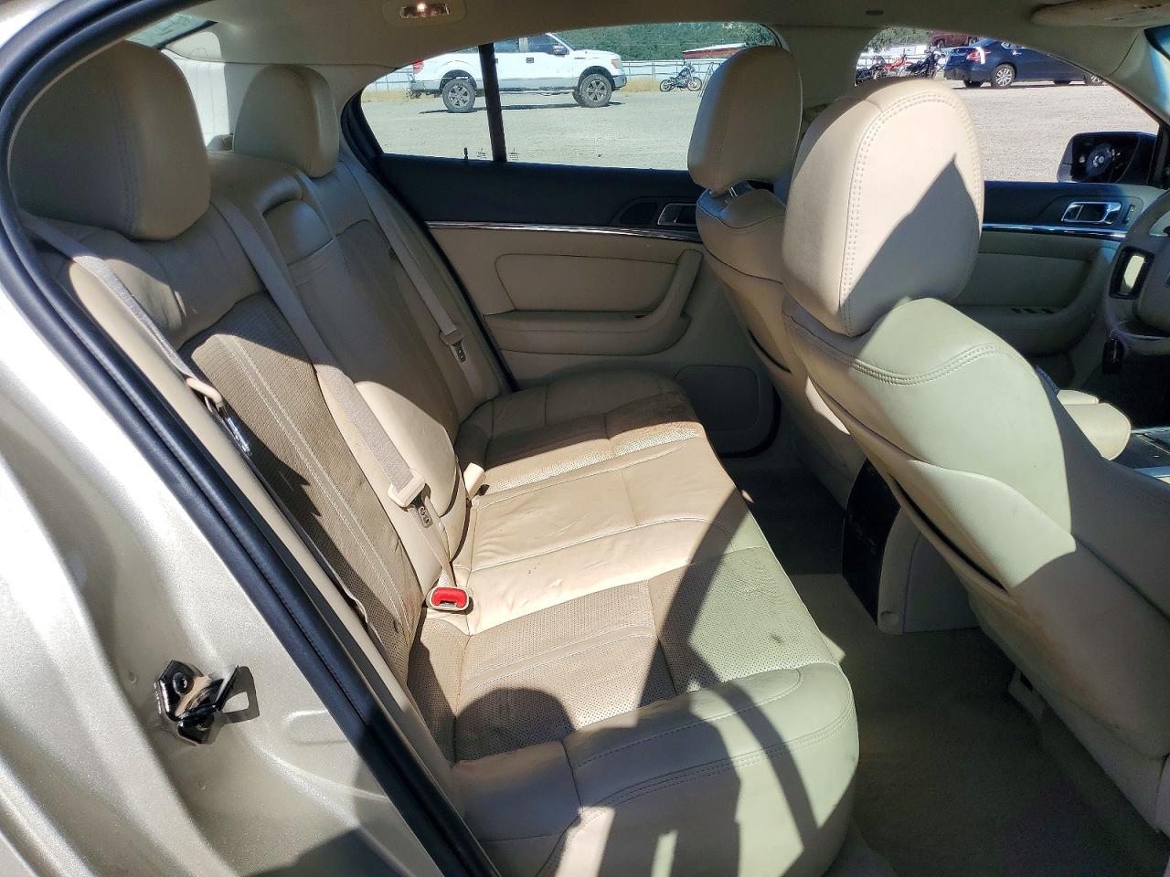 2010 LINCOLN MKS