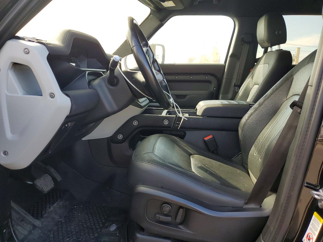 2022 LAND ROVER DEFENDER