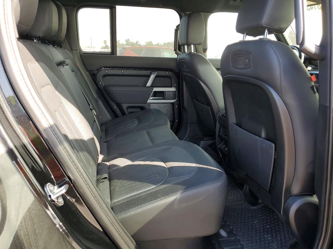 2022 LAND ROVER DEFENDER