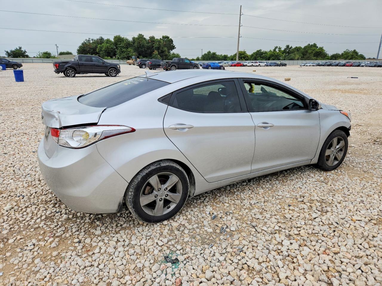 2013 HYUNDAI ELANTRA