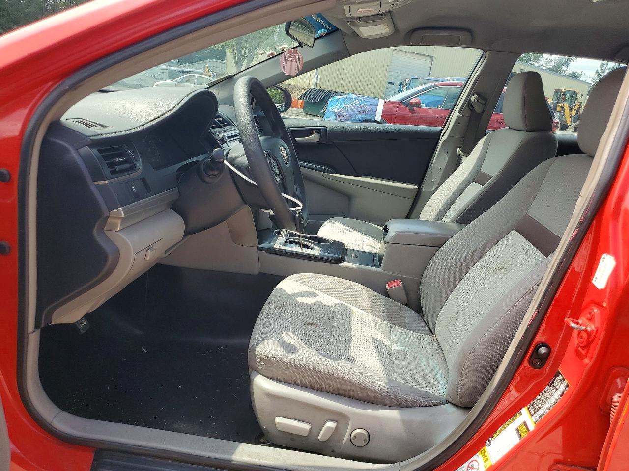 2014 TOYOTA CAMRY