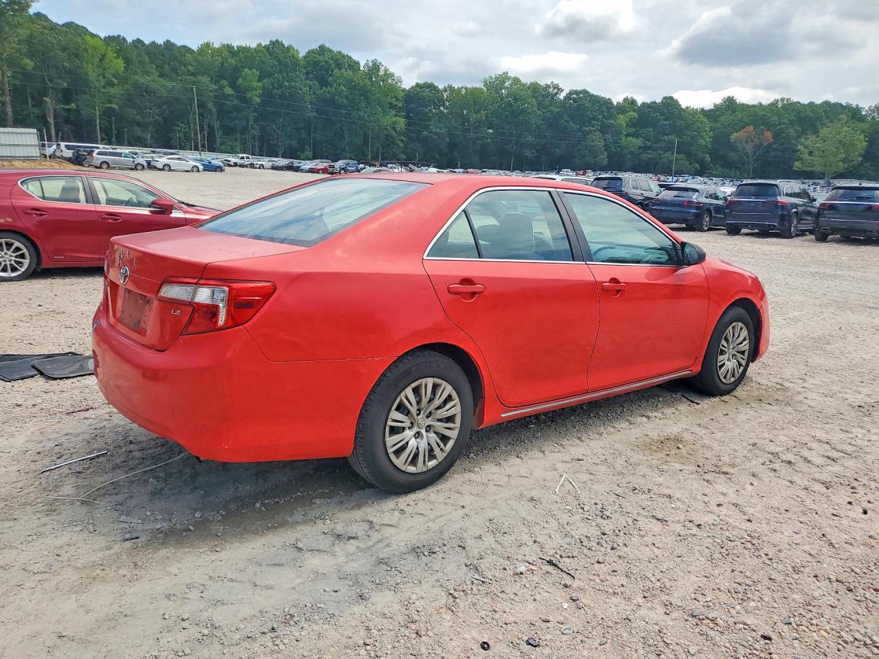 2014 TOYOTA CAMRY
