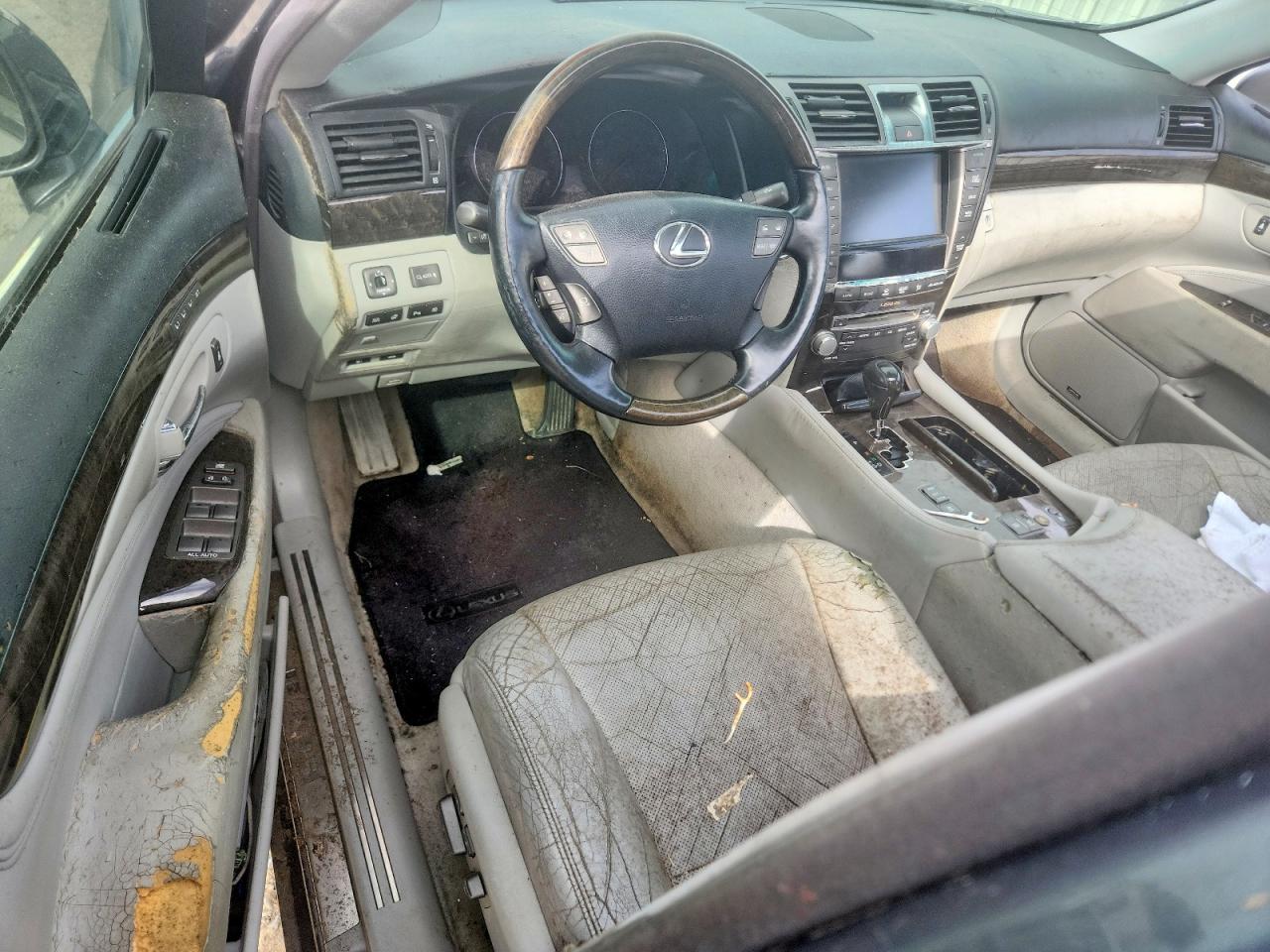 2012 LEXUS LS460