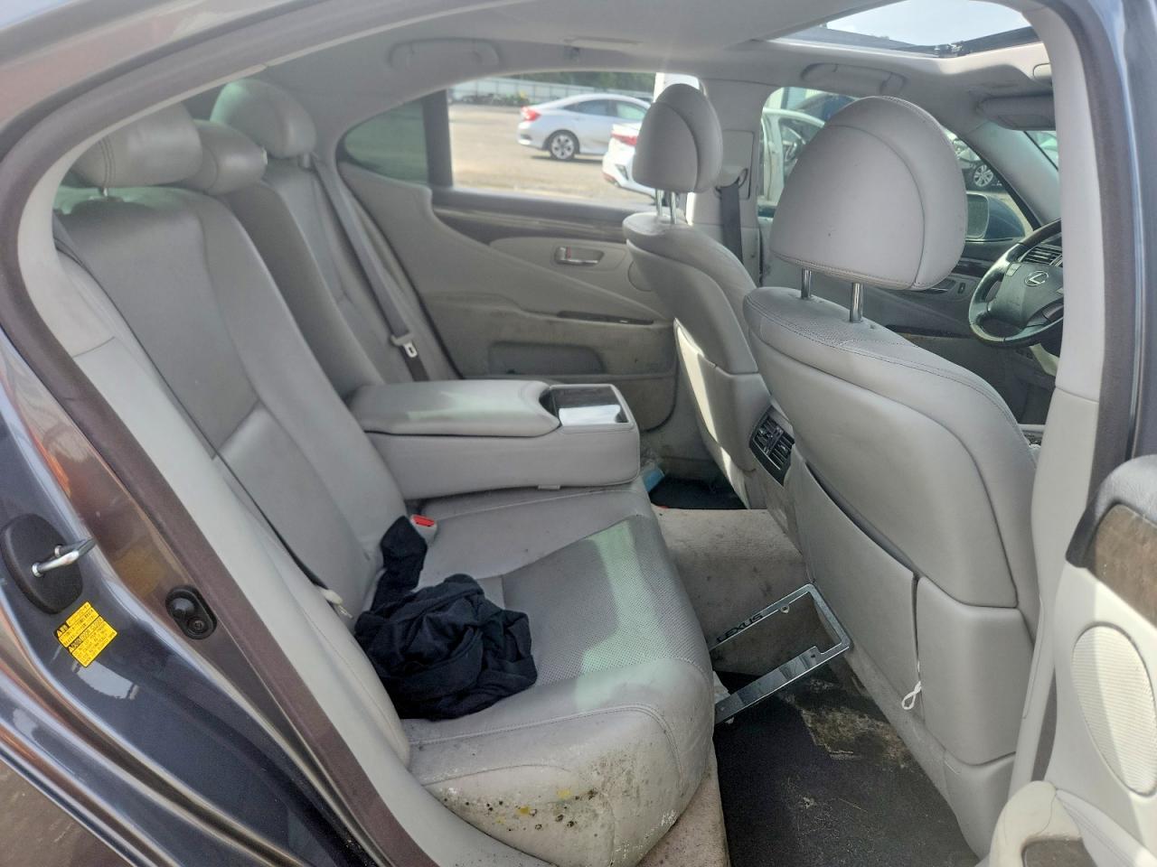 2012 LEXUS LS460