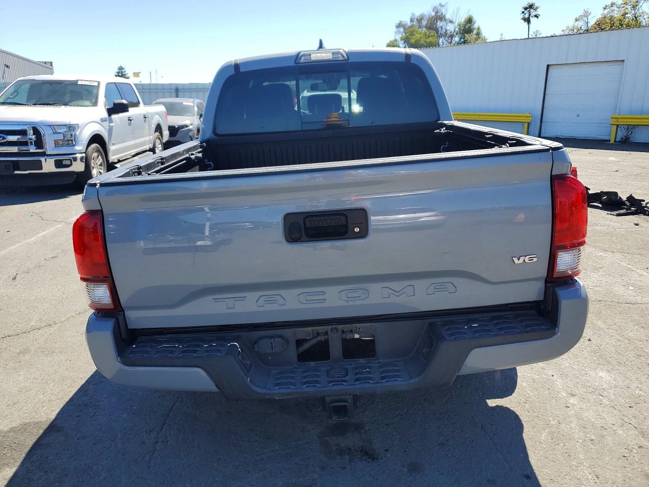 2018 TOYOTA TACOMA
