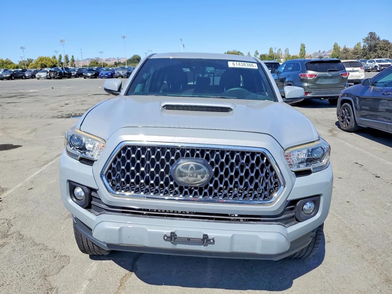 2018 TOYOTA TACOMA