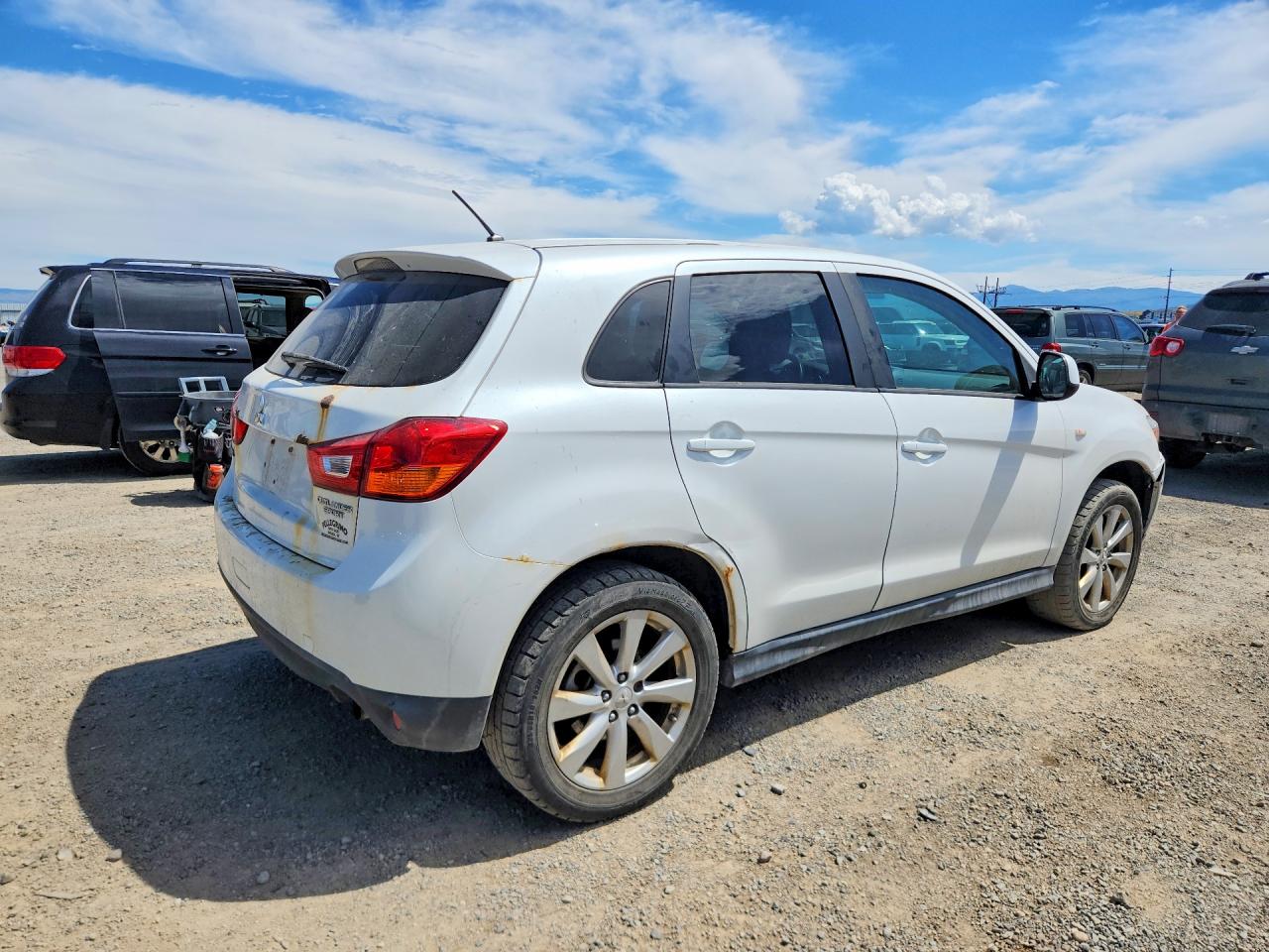 2015 MITSUBISHI OUTLANDER