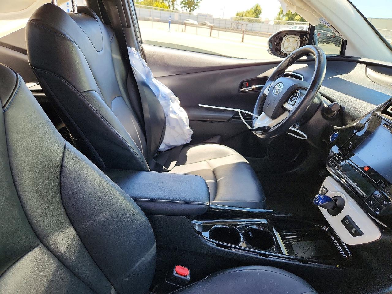 2017 TOYOTA PRIUS