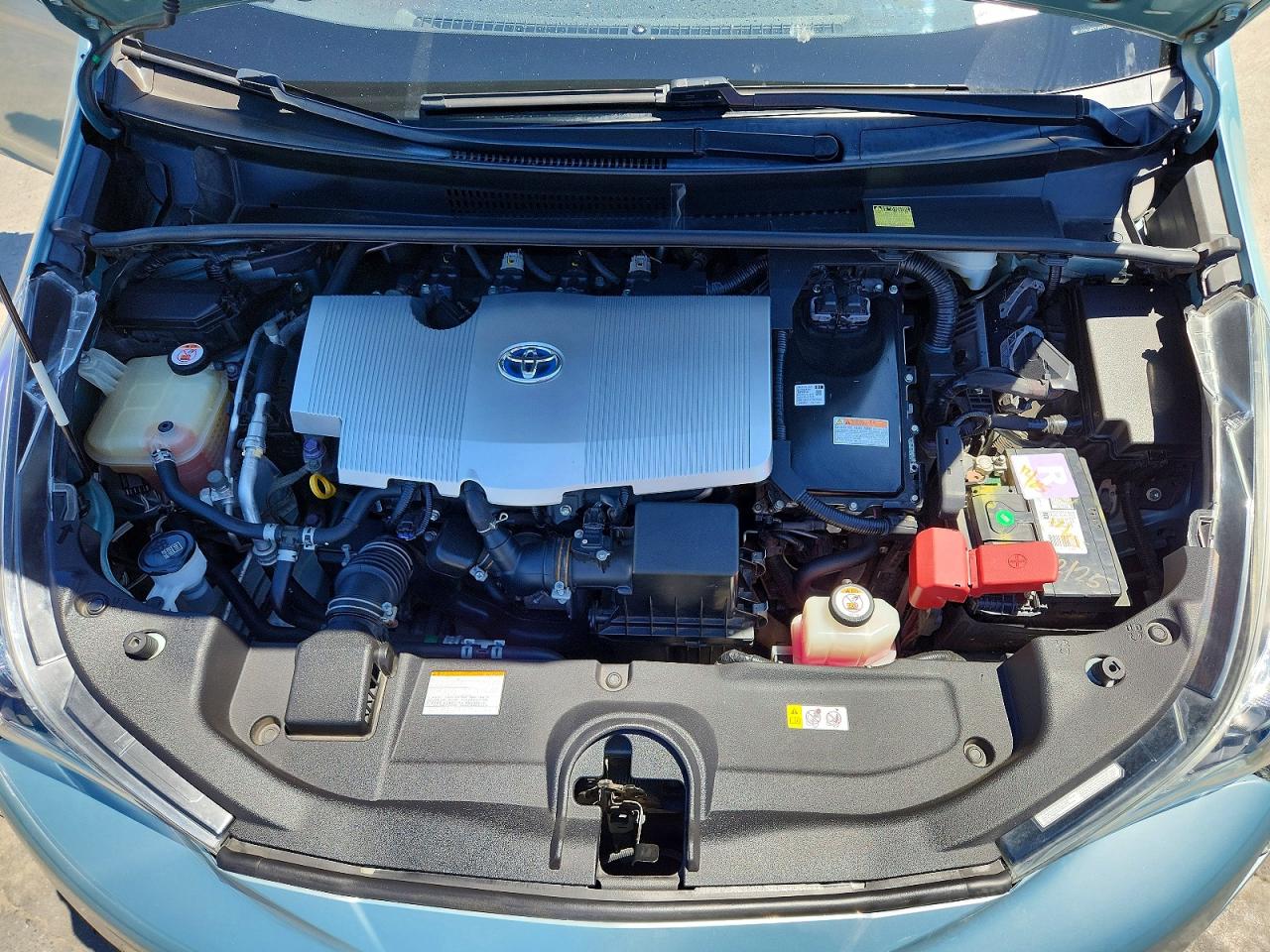 2017 TOYOTA PRIUS