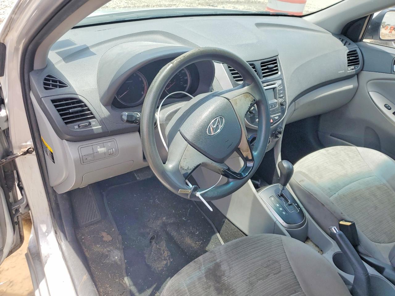 2015 HYUNDAI ACCENT