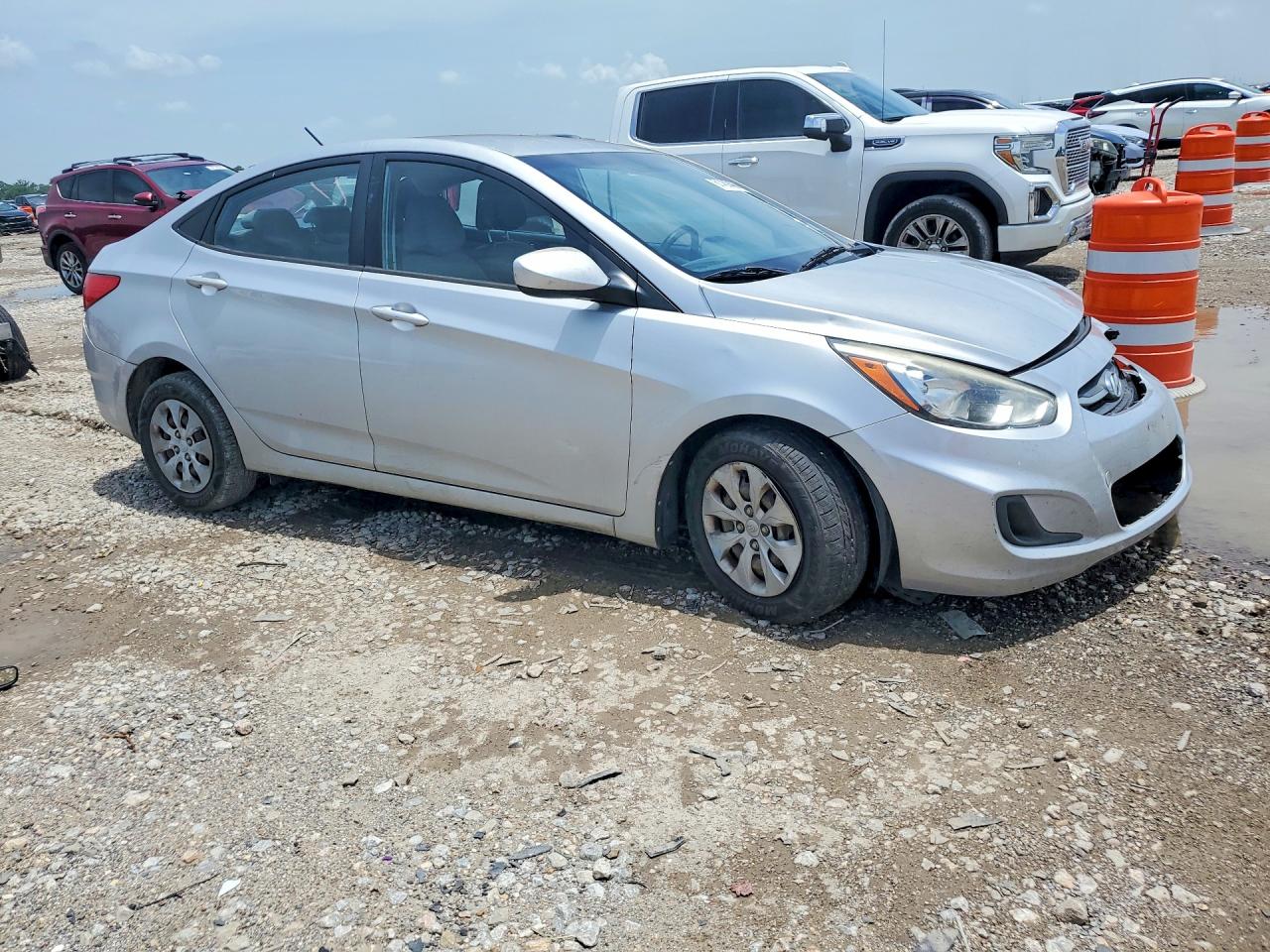 2015 HYUNDAI ACCENT