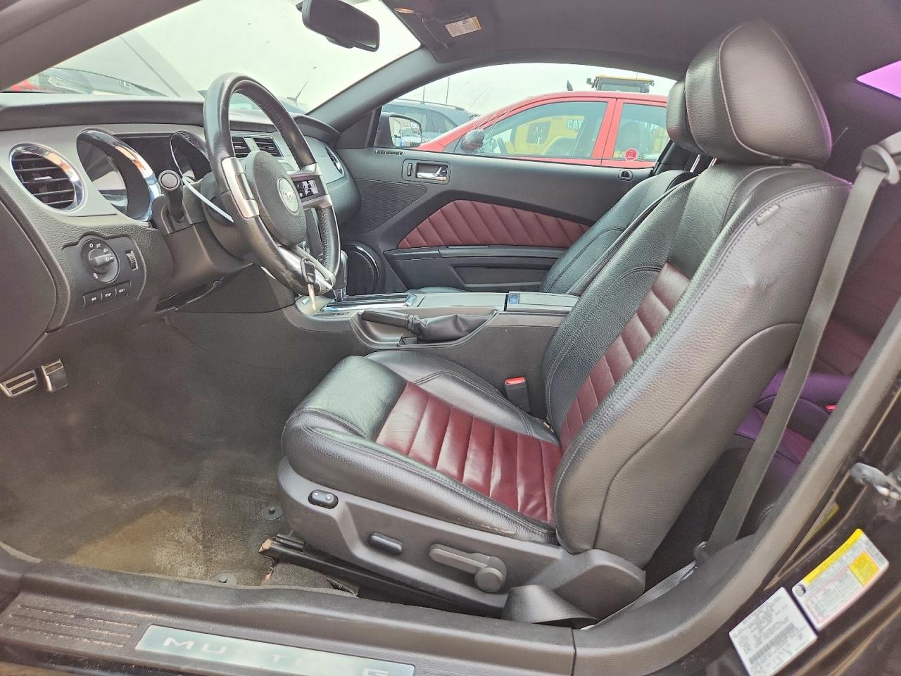2012 FORD MUSTANG