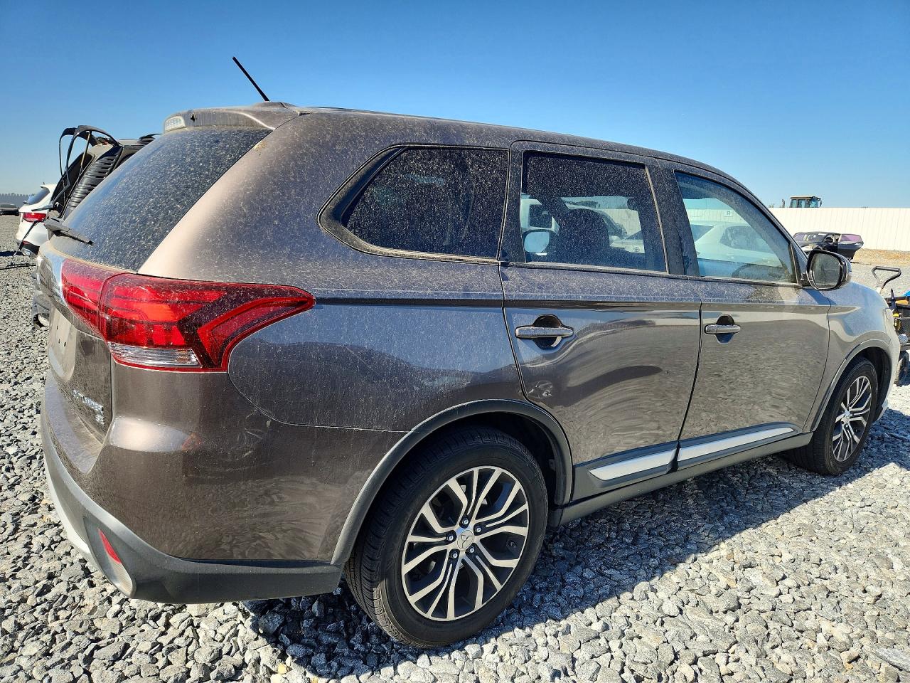 2016 MITSUBISHI OUTLANDER