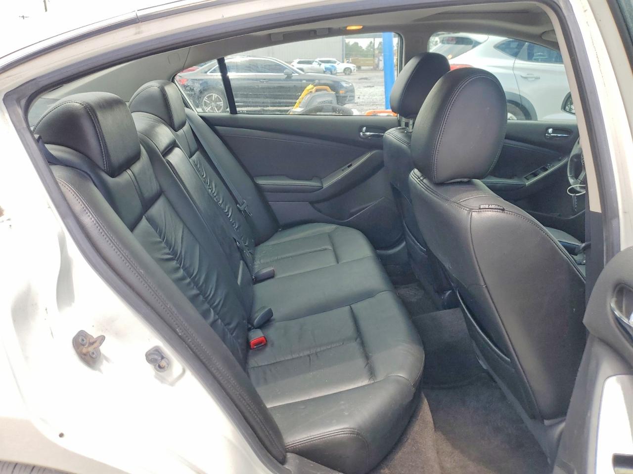 2010 NISSAN ALTIMA