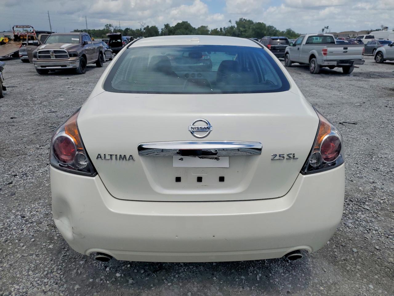 2010 NISSAN ALTIMA