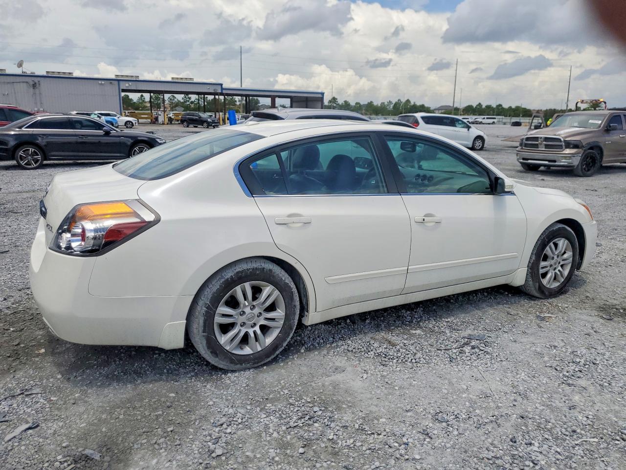 2010 NISSAN ALTIMA