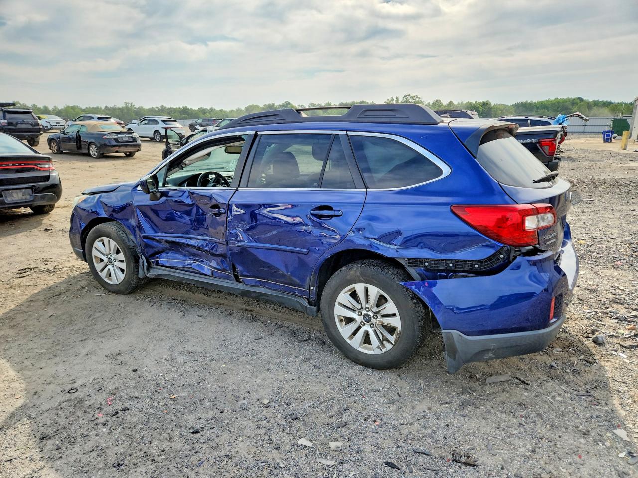 2015 SUBARU OUTBACK