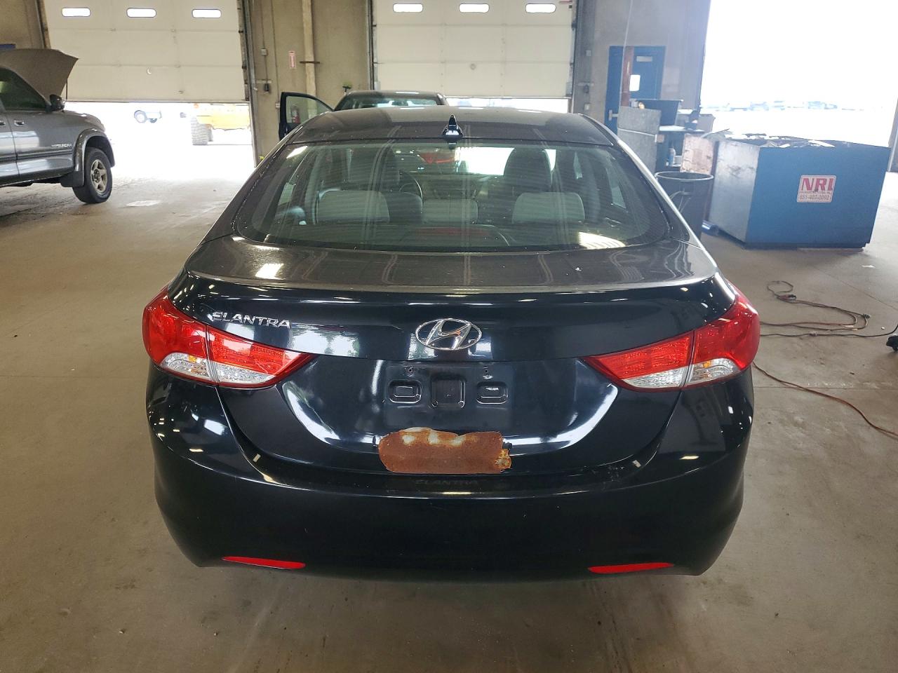 2013 HYUNDAI ELANTRA