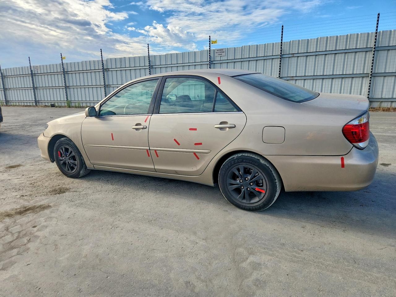 2005 TOYOTA CAMRY LE V