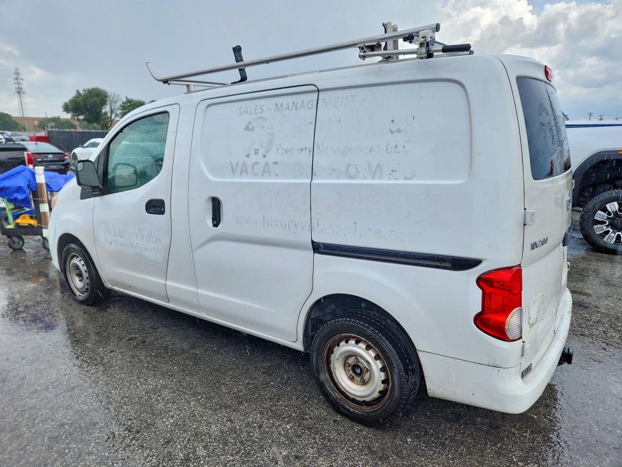 2014 NISSAN NV