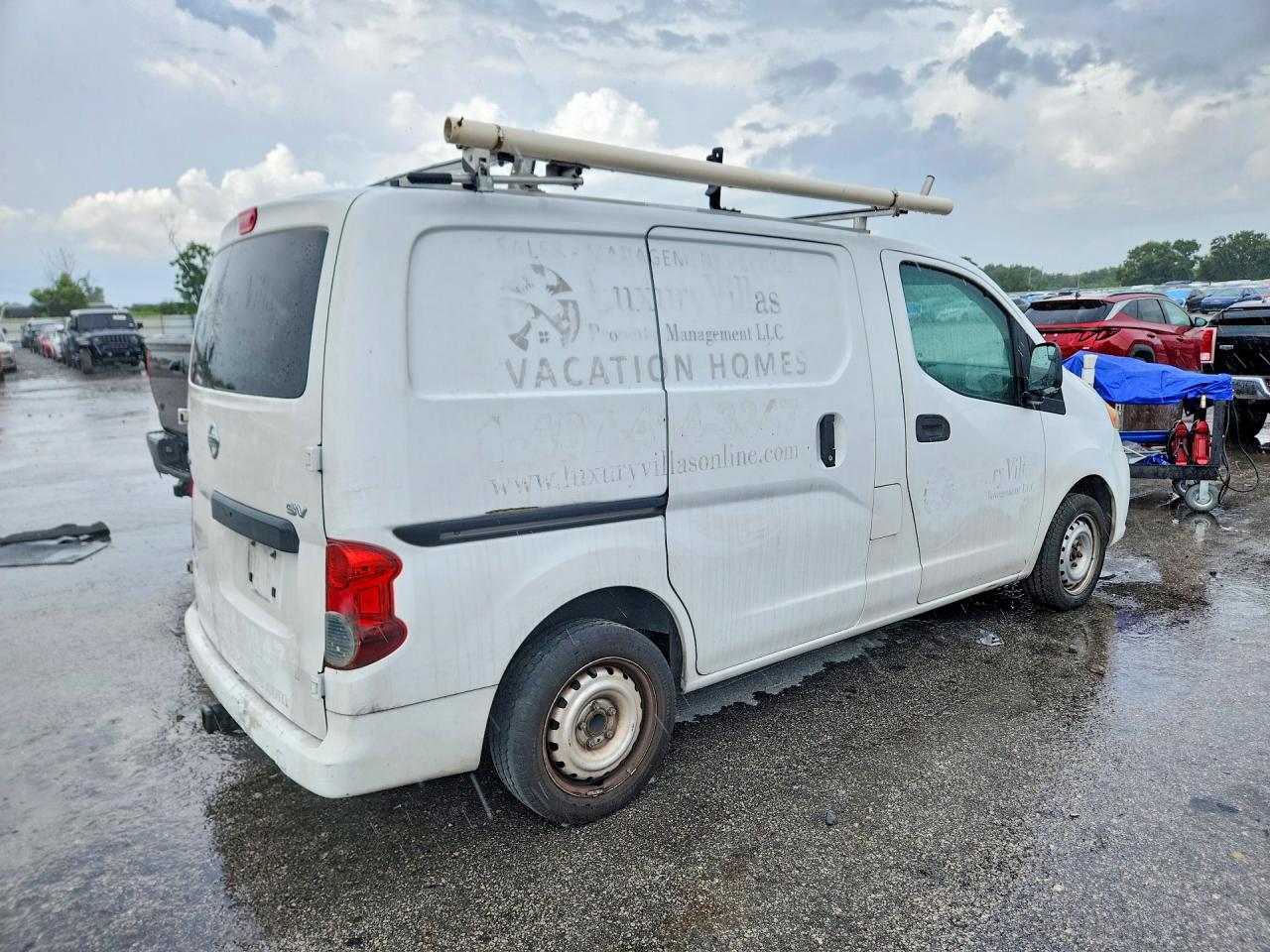 2014 NISSAN NV