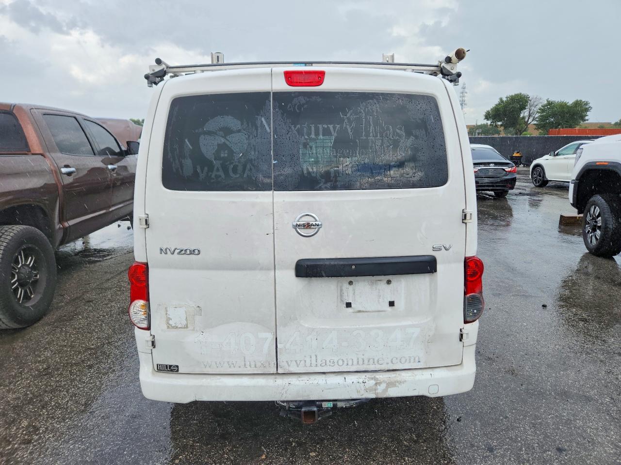 2014 NISSAN NV