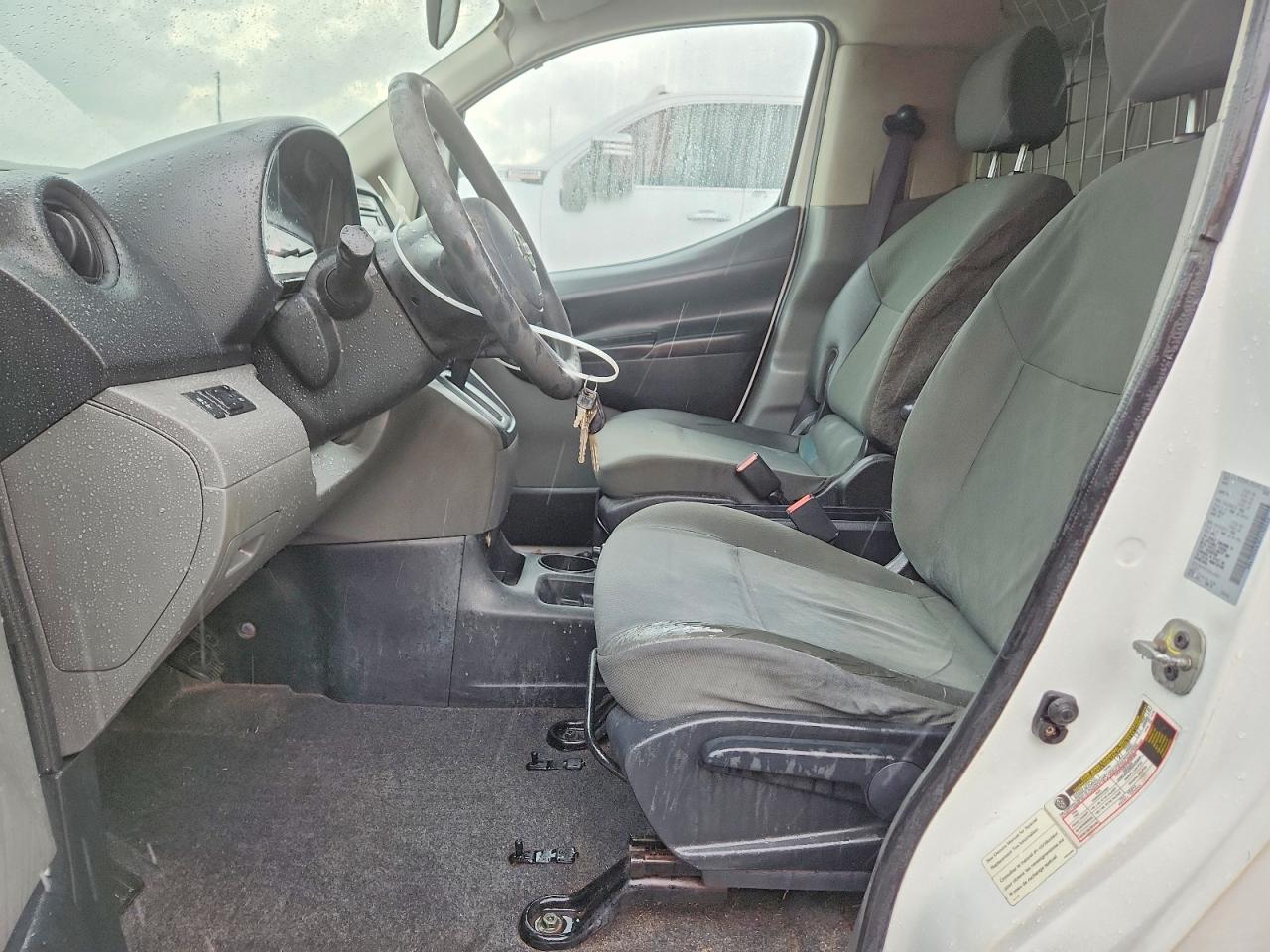 2014 NISSAN NV