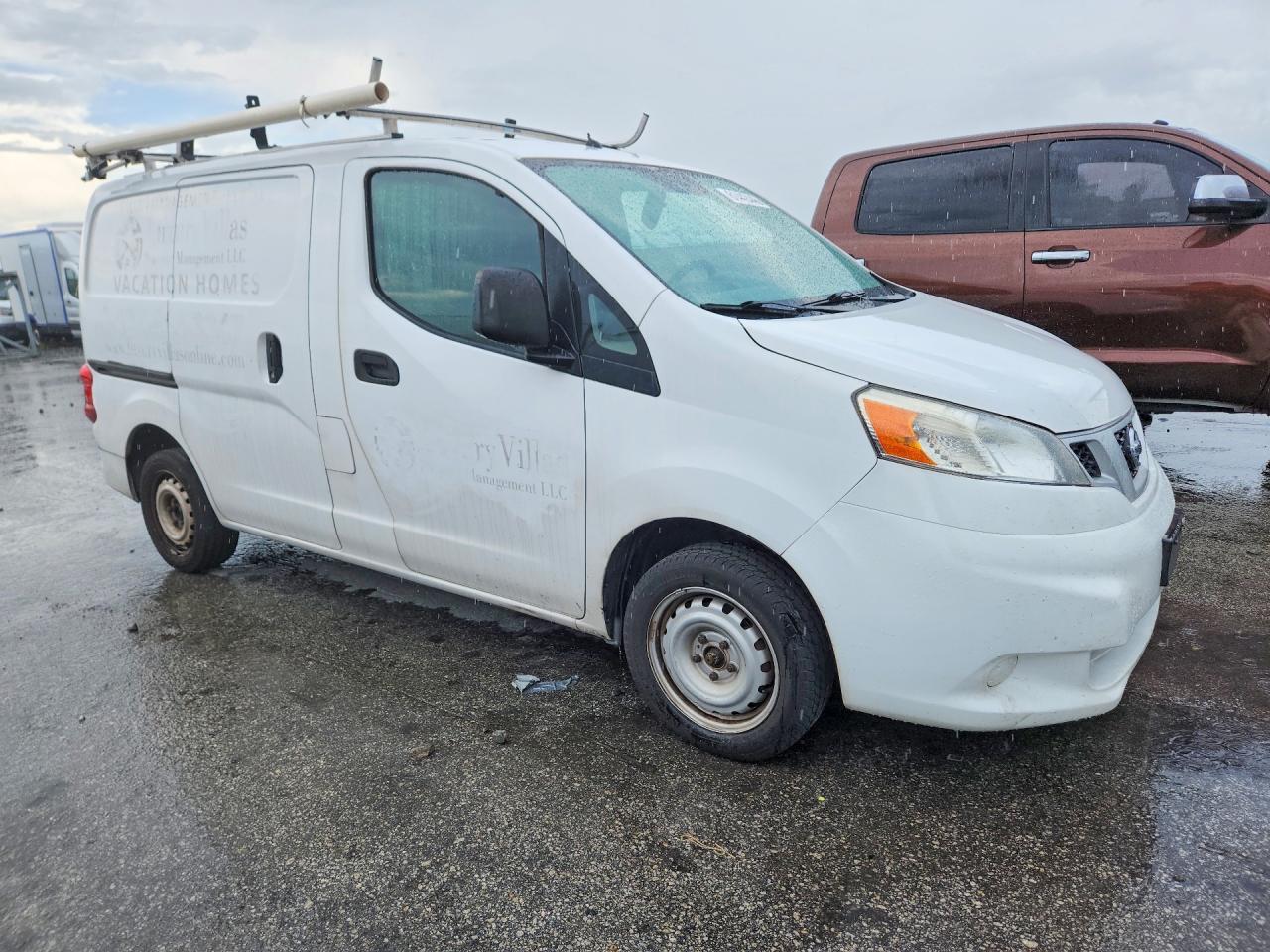 2014 NISSAN NV