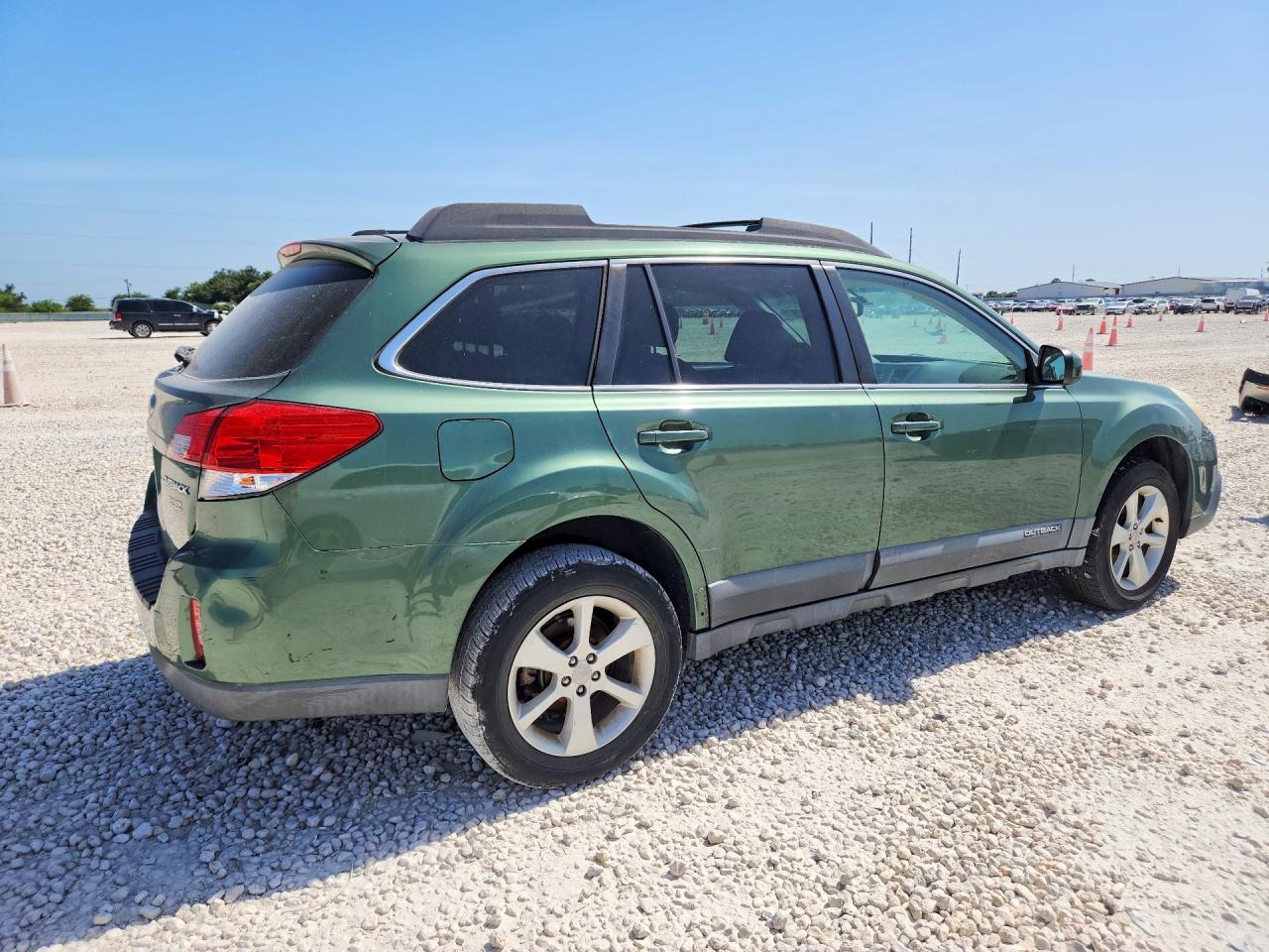 2013 SUBARU OUTBACK