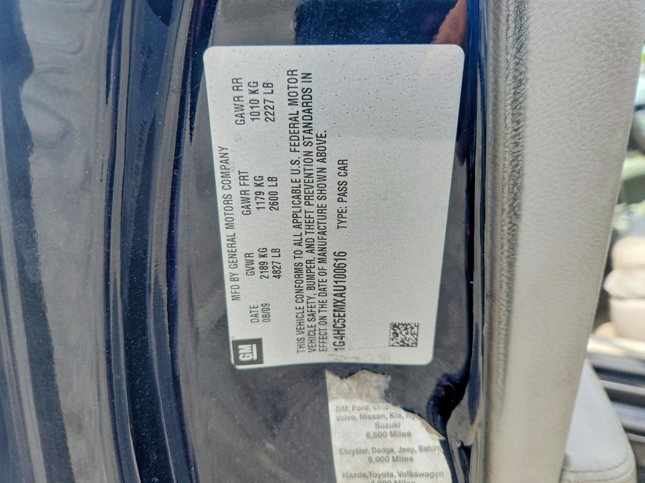 2010 BUICK LUCERNE