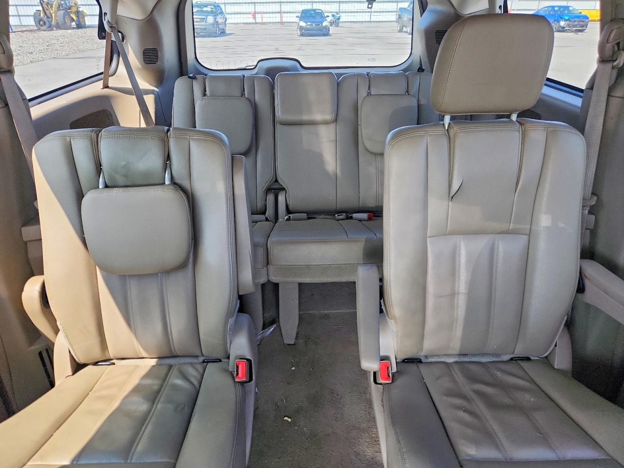 2016 CHRYSLER MINIVAN