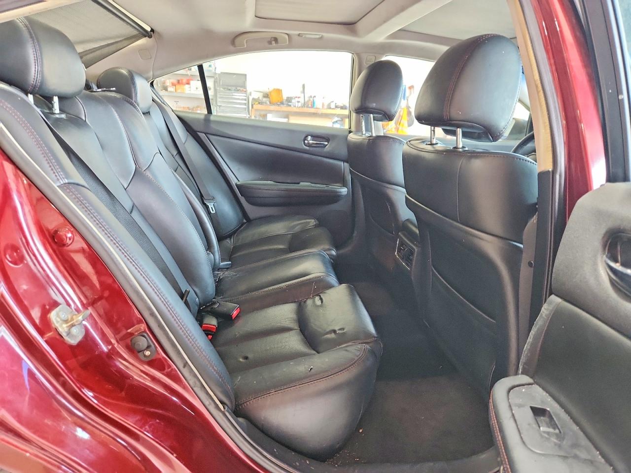 2012 NISSAN MAXIMA