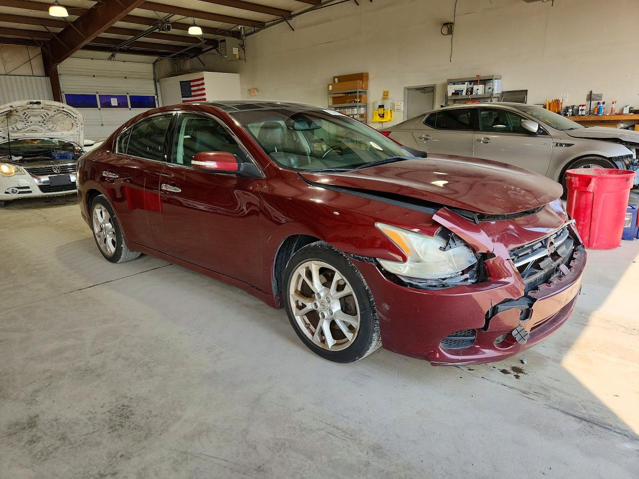 2012 NISSAN MAXIMA