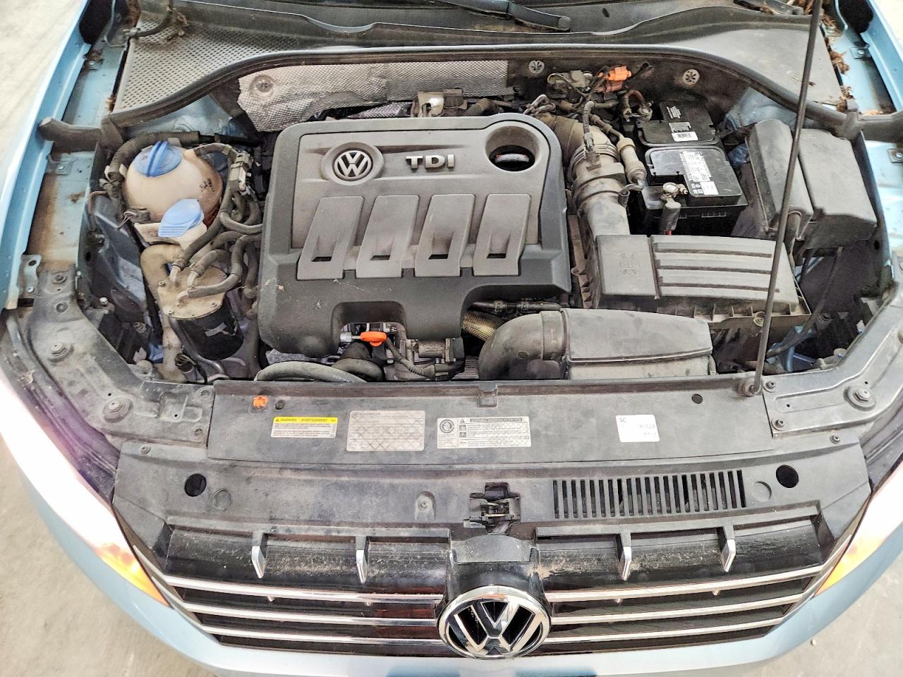 2013 VOLKSWAGEN PASSAT