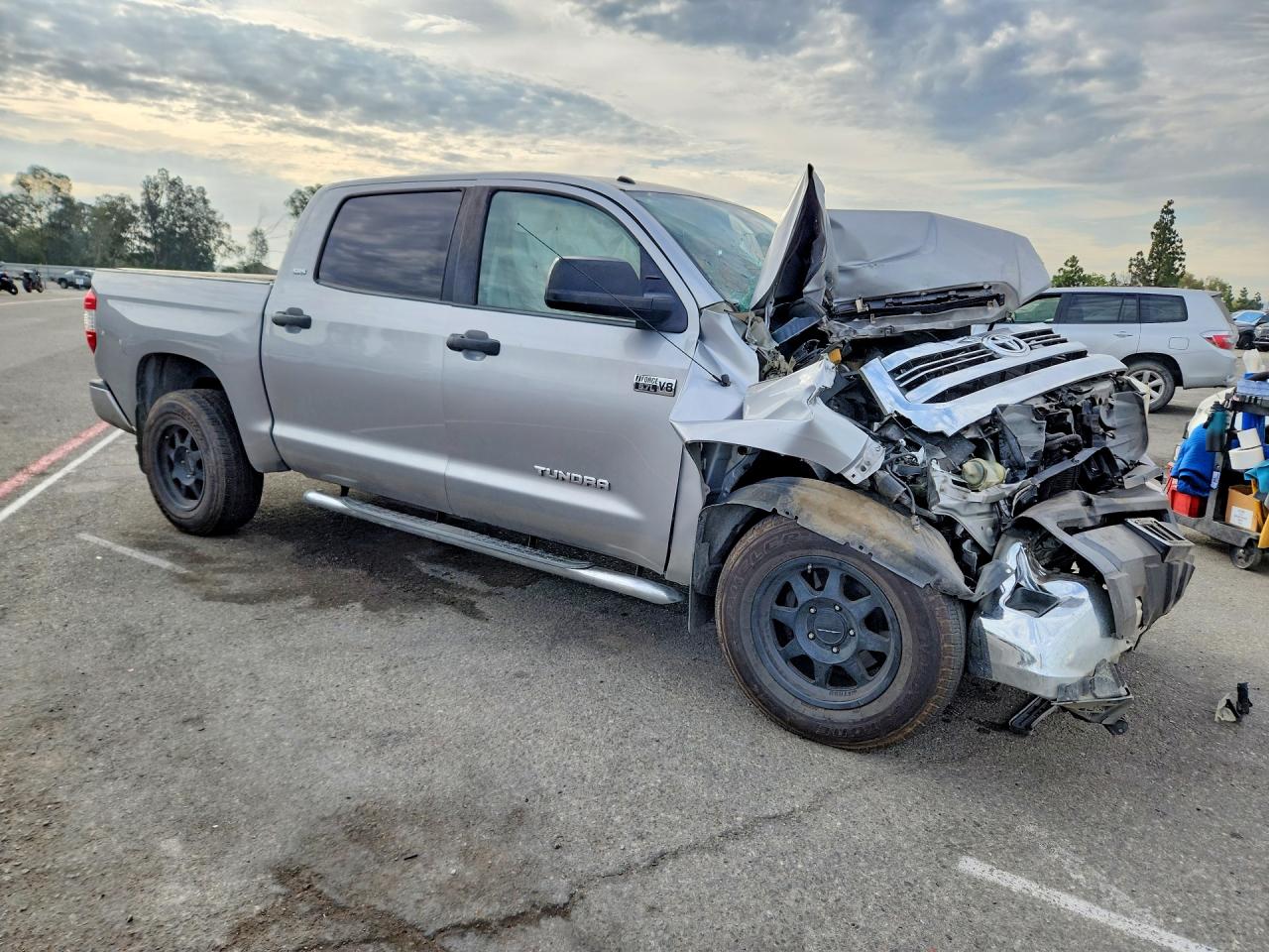 2016 TOYOTA TUNDRA