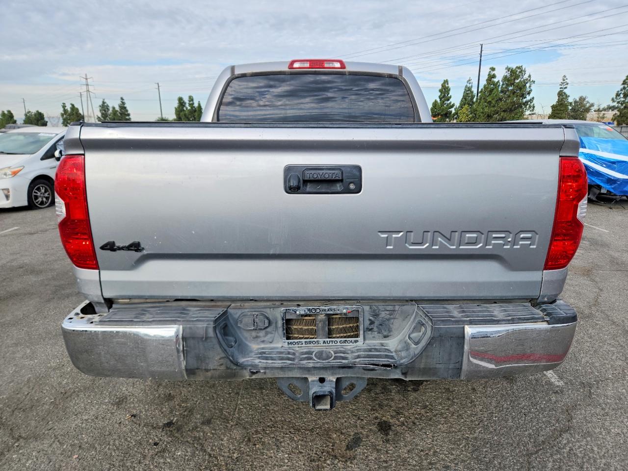 2016 TOYOTA TUNDRA