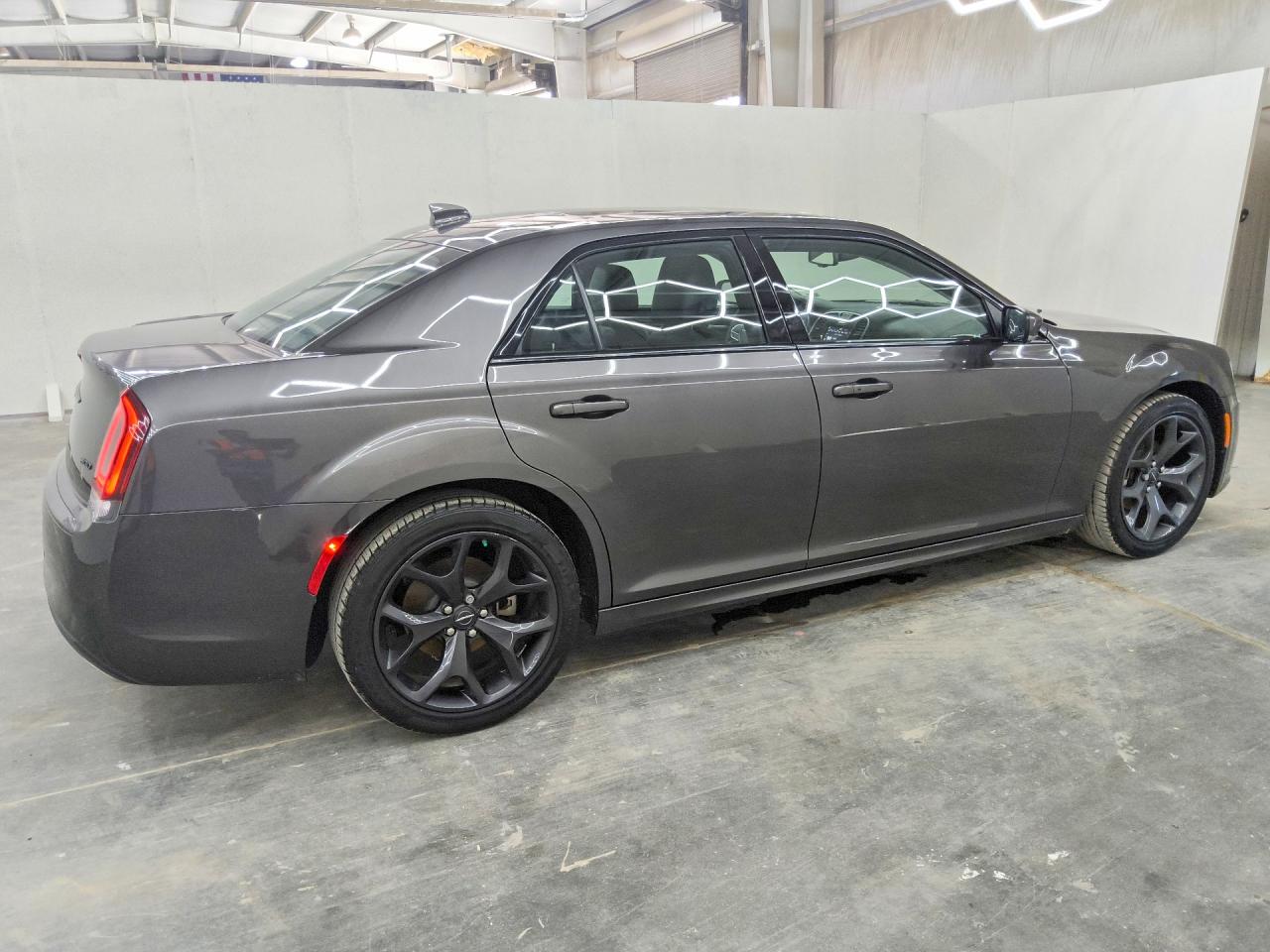 2022 CHRYSLER 300
