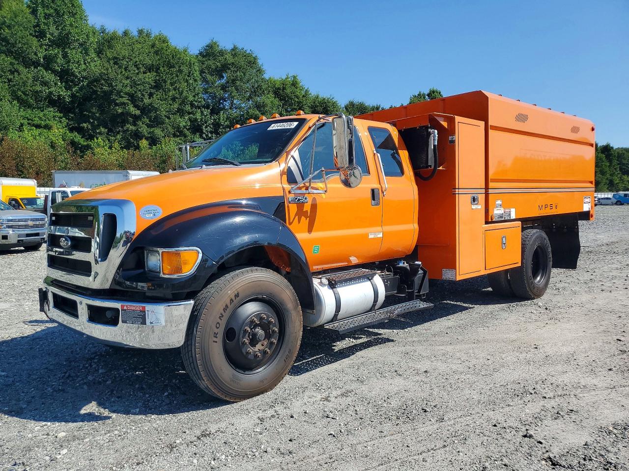 2015 FORD F750 SUPER