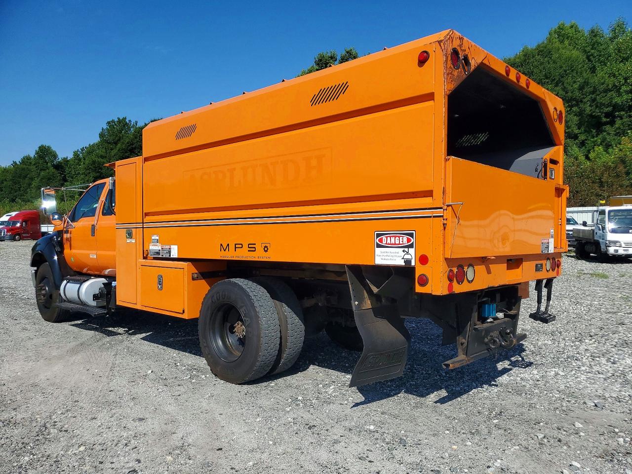 2015 FORD F750 SUPER